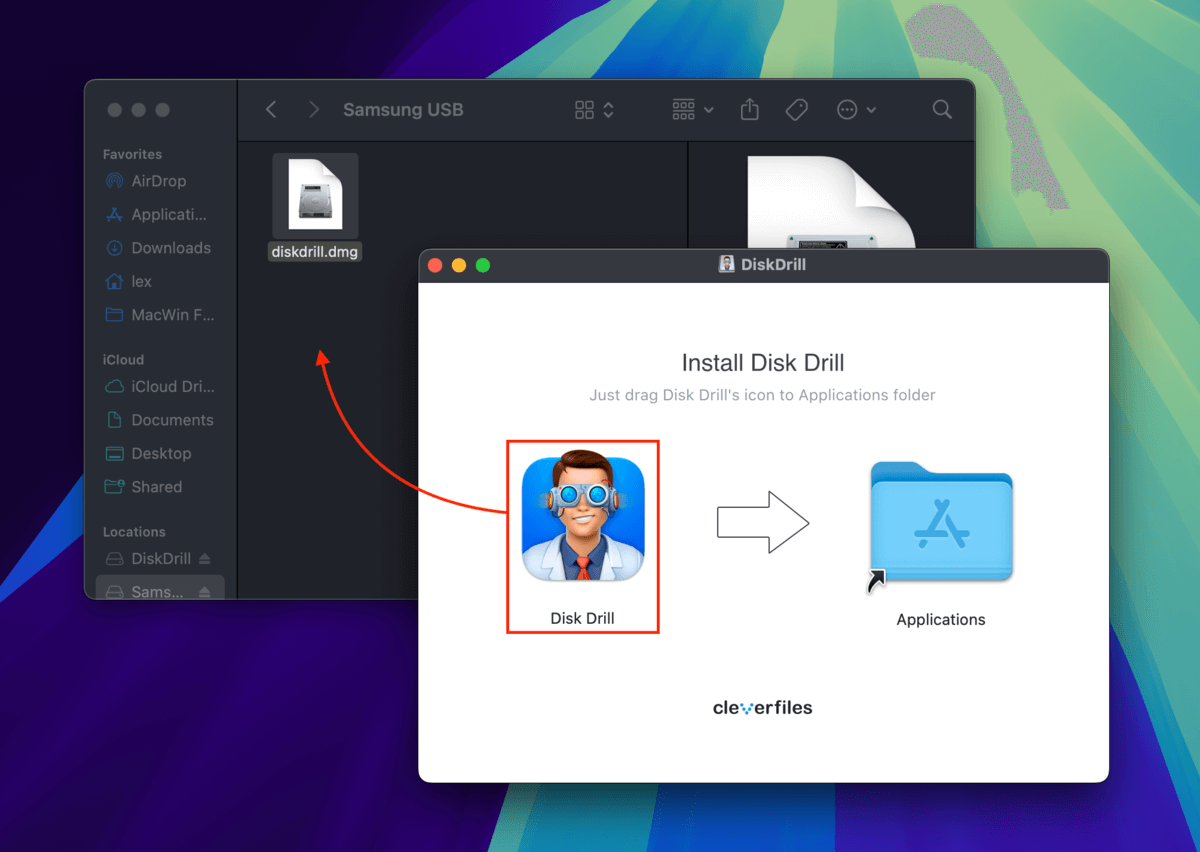 Dragging Disk Drill's app icon into USB folder to install it there